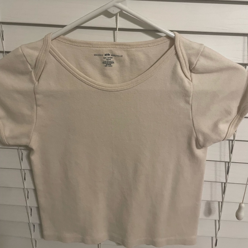 brandy melville plain cream color crop top shirt
